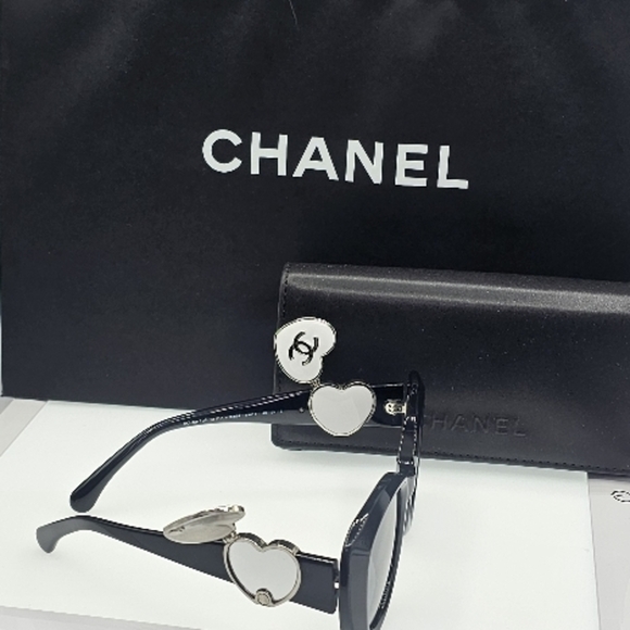 CHANEL Black Sunglasses with Heart Decor - Picture 10 of 15